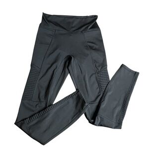 Fabletics Motion365+ High Waisted Moto Leggings S Black Pockets Athleisure Yoga